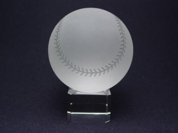 Crystal Baseball on Stand – Zenith Engraving and Design Ltd.